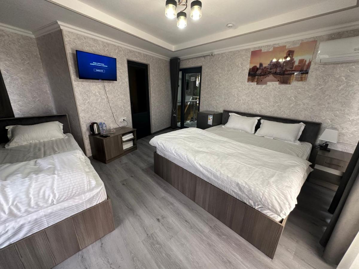 Byond Hotel & Hostel 塔什干 外观 照片