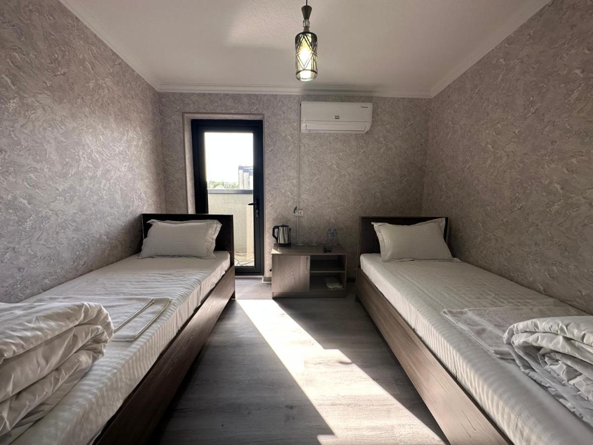 Byond Hotel & Hostel 塔什干 外观 照片